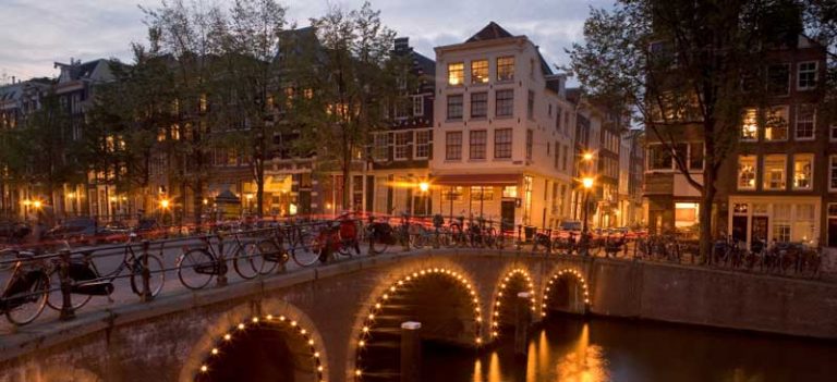 At-night-Netherlands-768x351